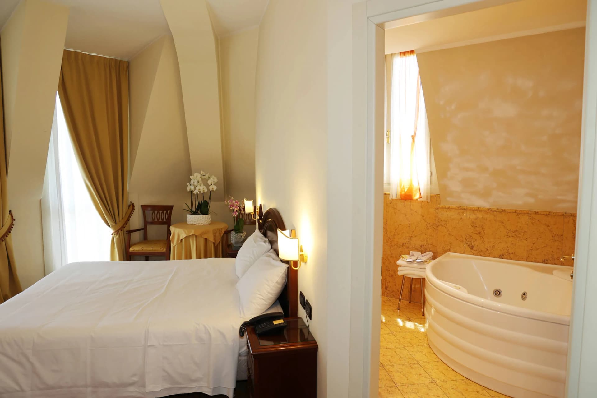 Camera Matrimoniale con Jacuzzi